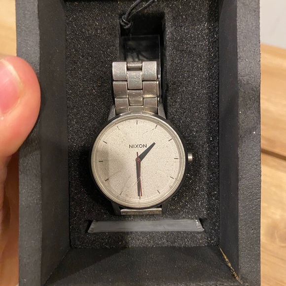 Nixon The Kensington "Movin' Out" Watch - Picture 2 of 4